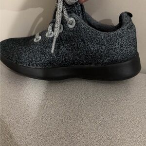 Allbirds Charcoal Wool Runner Sneakers size 7